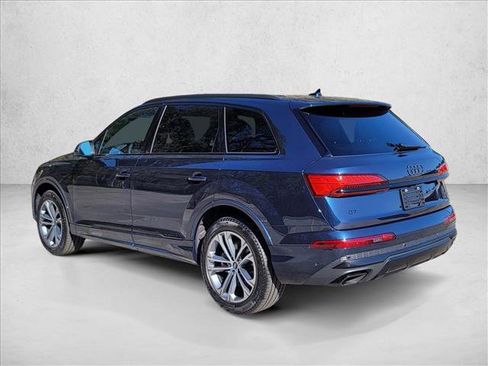 Used 2025 Audi Q7 Premium w/ Convenience Plus Package image 8