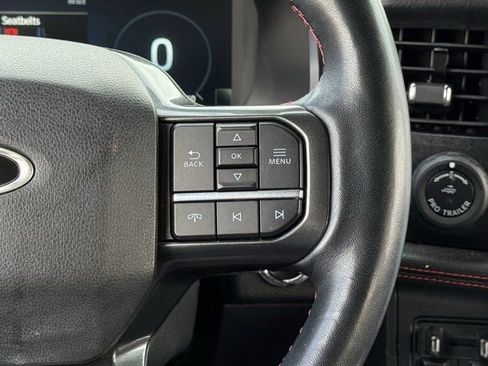 Used 2022 Ford Expedition Limited image 16