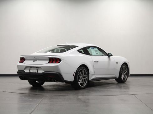 Used 2024 Ford Mustang GT Premium image 4