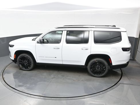 New 2026 Jeep Grand Wagoneer Limited AWD/4WD image 23