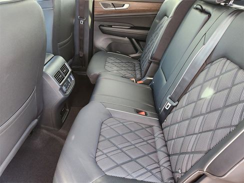 New 2026 Volkswagen Atlas SEL Premium R-Line image 18