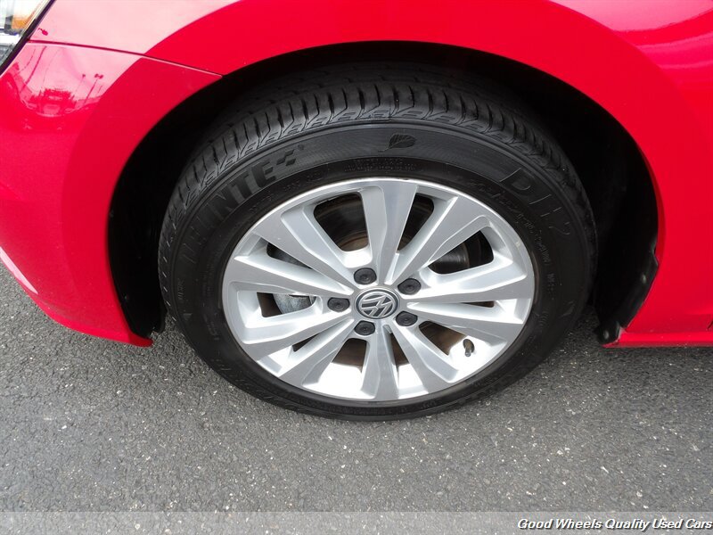 Used 2018 Volkswagen Golf SE FWD image 9