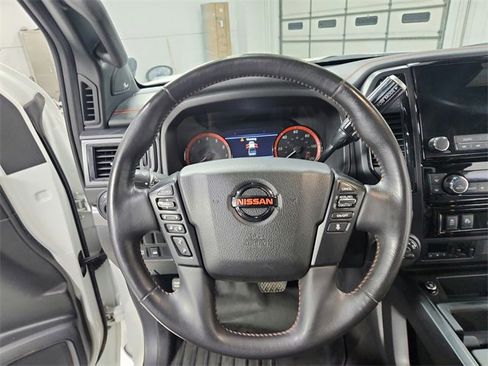 Used 2020 Nissan Titan PRO-4X w/ Pro-4x Convenience Package image 24