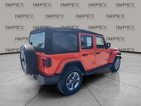 Used 2018 Jeep Wrangler Unlimited Sahara image 5