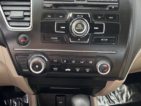 Used 2015 Honda Civic LX image 16