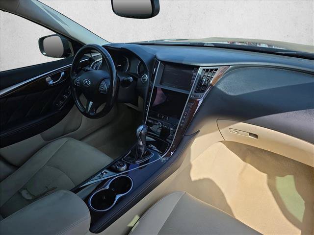 Used 2016 INFINITI Q50 3.0t Premium w/ Driver Assistance Package RWD image 22