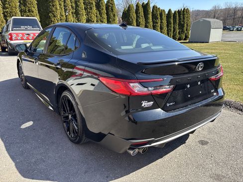 Certified 2025 Toyota Camry SE image 6