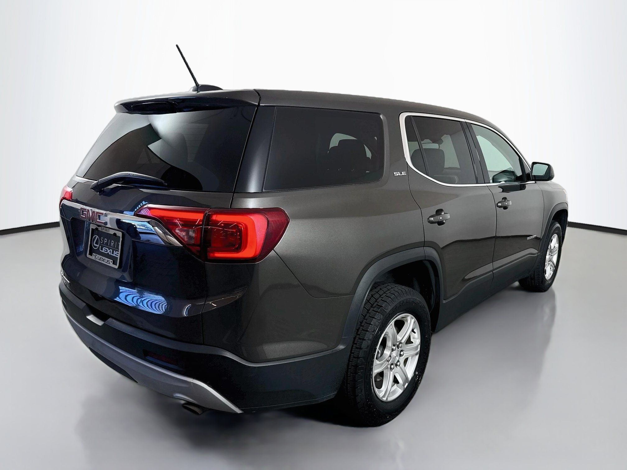 Used 2019 GMC Acadia SLE FWD image 7