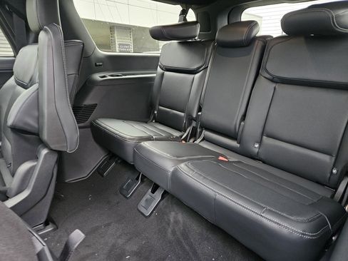 New 2026 Ford Expedition Max Platinum image 23