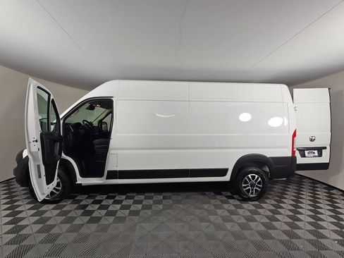 New 2026 RAM ProMaster 2500 w/ Quick Order Package 22G SLT FWD image 16