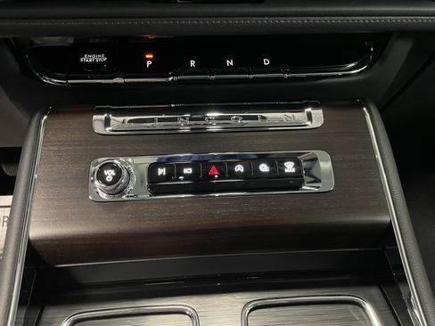 New 2025 Lincoln Aviator Reserve w/ Luxury Package image 14