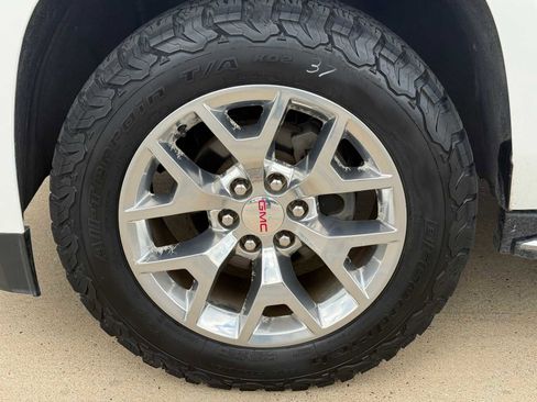 Used 2019 GMC Yukon SLT w/ Open Road Package image 9