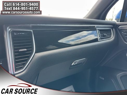 Used 2017 Porsche Macan S image 23