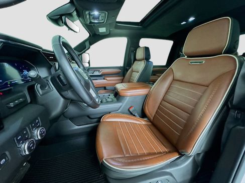 Used 2024 GMC Sierra 3500 Denali Ultimate image 12