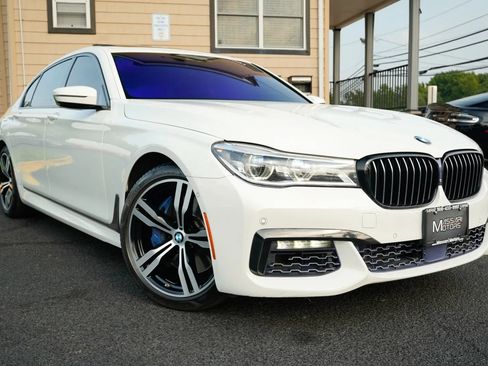Used 2018 BMW 750i xDrive AWD/4WD image 3