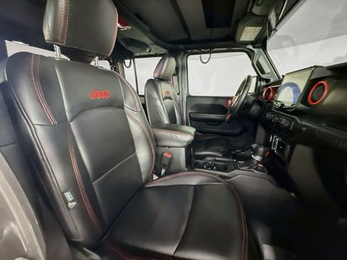 Used 2018 Jeep Wrangler Unlimited Sport S AWD/4WD image 33