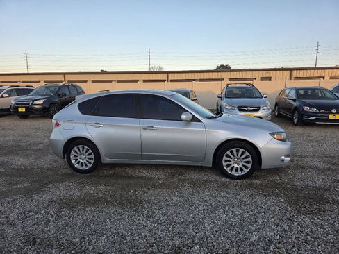 Used 2010 Subaru Impreza 2.5i Premium image 4