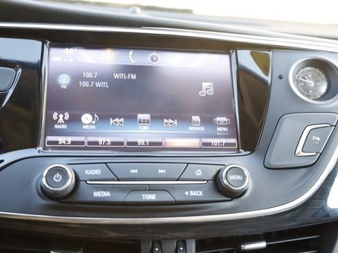 Used 2018 Buick Envision Essence image 26