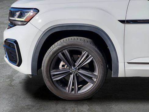Used 2021 Volkswagen Atlas Cross Sport SE FWD image 26