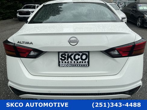 Used 2025 Nissan Altima 2.5 SV FWD image 4