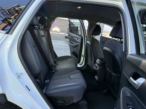 Used 2021 Hyundai Santa Fe SEL image 16