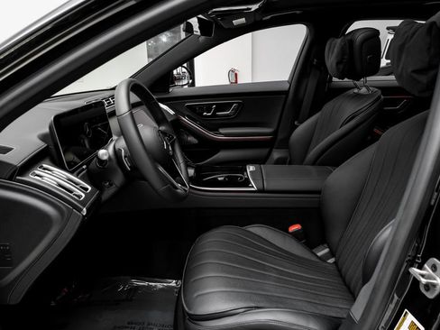 Used 2025 Mercedes-Benz S 500 4MATIC image 6