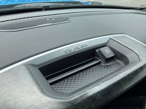 Used 2020 RAM 1500 Big Horn AWD/4WD image 11