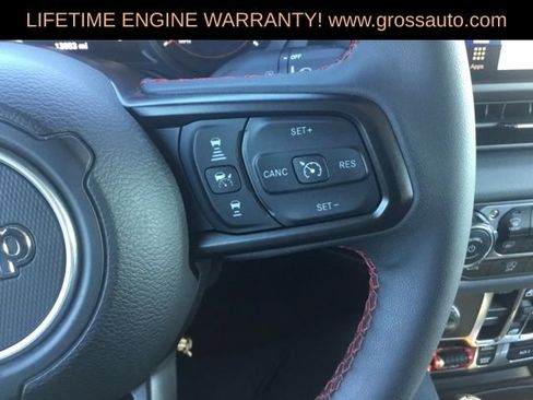 Used 2024 Jeep Gladiator Rubicon w/ Technology Group AWD/4WD image 24