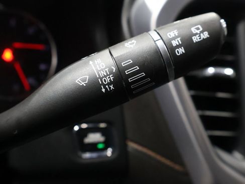 Used 2023 GMC Acadia SLT w/ Preferred Package image 46