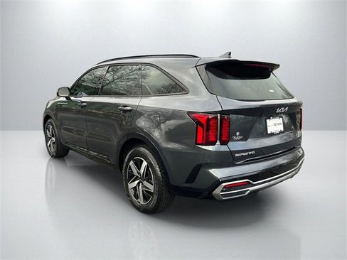 Certified 2023 Kia Sorento S image 5