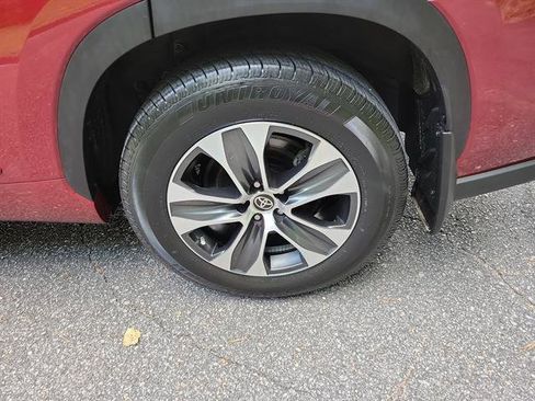 Used 2023 Toyota Highlander L image 34