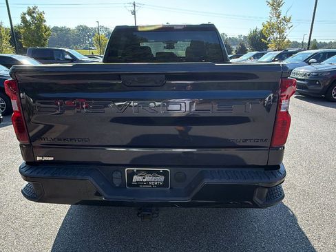 Used 2024 Chevrolet Silverado 1500 Custom Trail Boss w/ LPO, Dark Essentials Package AWD/4WD image 9