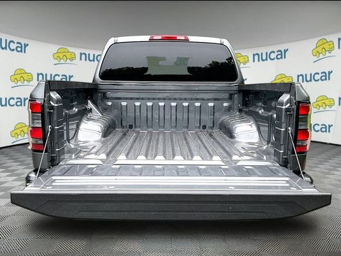 Used 2024 Nissan Frontier S w/ Technology Package AWD/4WD image 9