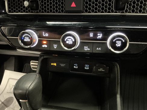 Used 2025 Honda Civic Sport image 16