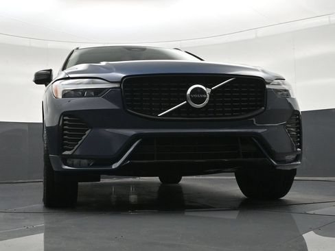 Used 2024 Volvo XC60 B5 Core AWD/4WD image 32