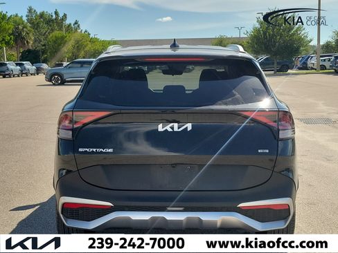 Certified 2023 Kia Sportage EX AWD/4WD image 5