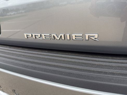 New 2026 Chevrolet Tahoe Premier w/ Sun And Tow Package AWD/4WD image 13