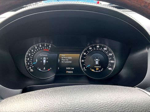 Used 2018 Ford Explorer Platinum image 18