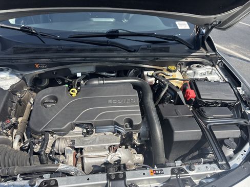 Used 2022 Chevrolet Malibu LT FWD image 32