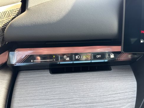 New 2026 BMW 550e xDrive w/ Executive Package AWD/4WD image 19