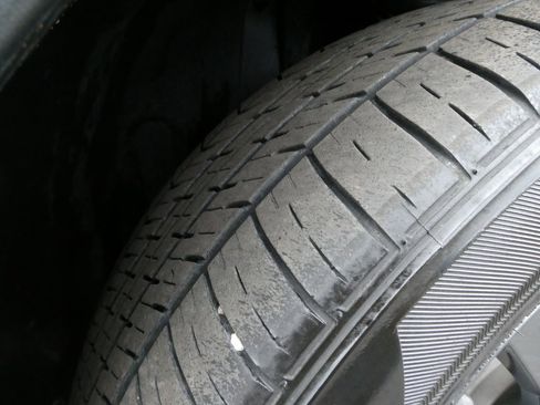 Used 2022 Volkswagen Tiguan SE w/ Panoramic Sunroof Package image 12