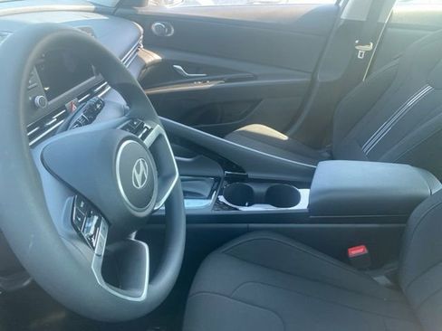 New 2025 Hyundai Elantra Blue image 30