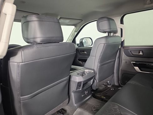 Used 2023 Toyota Tundra Limited AWD/4WD image 31