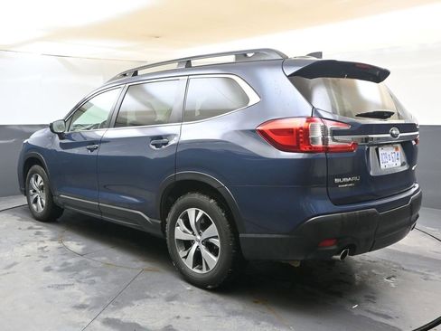 Used 2024 Subaru Ascent Premium w/ Convenience Package image 3
