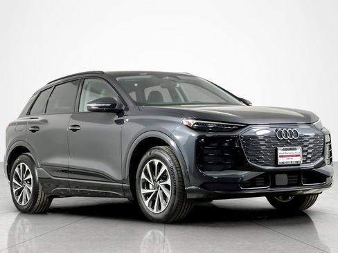 New 2025 Audi Q6 e-tron Premium Plus image 2