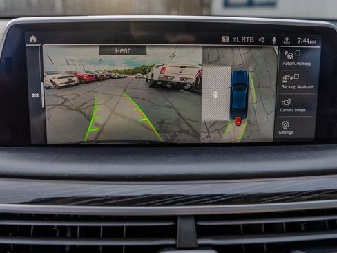 Used 2020 BMW 750i xDrive w/ Executive Package image 22