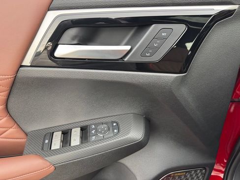 New 2025 Mitsubishi Outlander SEL image 34