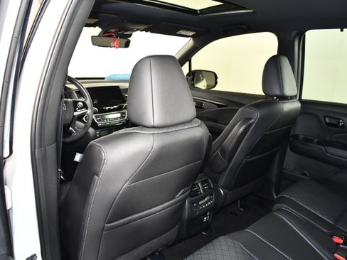 Certified 2023 Honda Passport Elite image 49