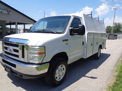 Used 2015 Ford E-350 and Econoline 350 Super Duty w/ Power Windows & Locks Group RWD image 1