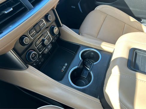 Used 2022 Chevrolet Suburban Premier image 41